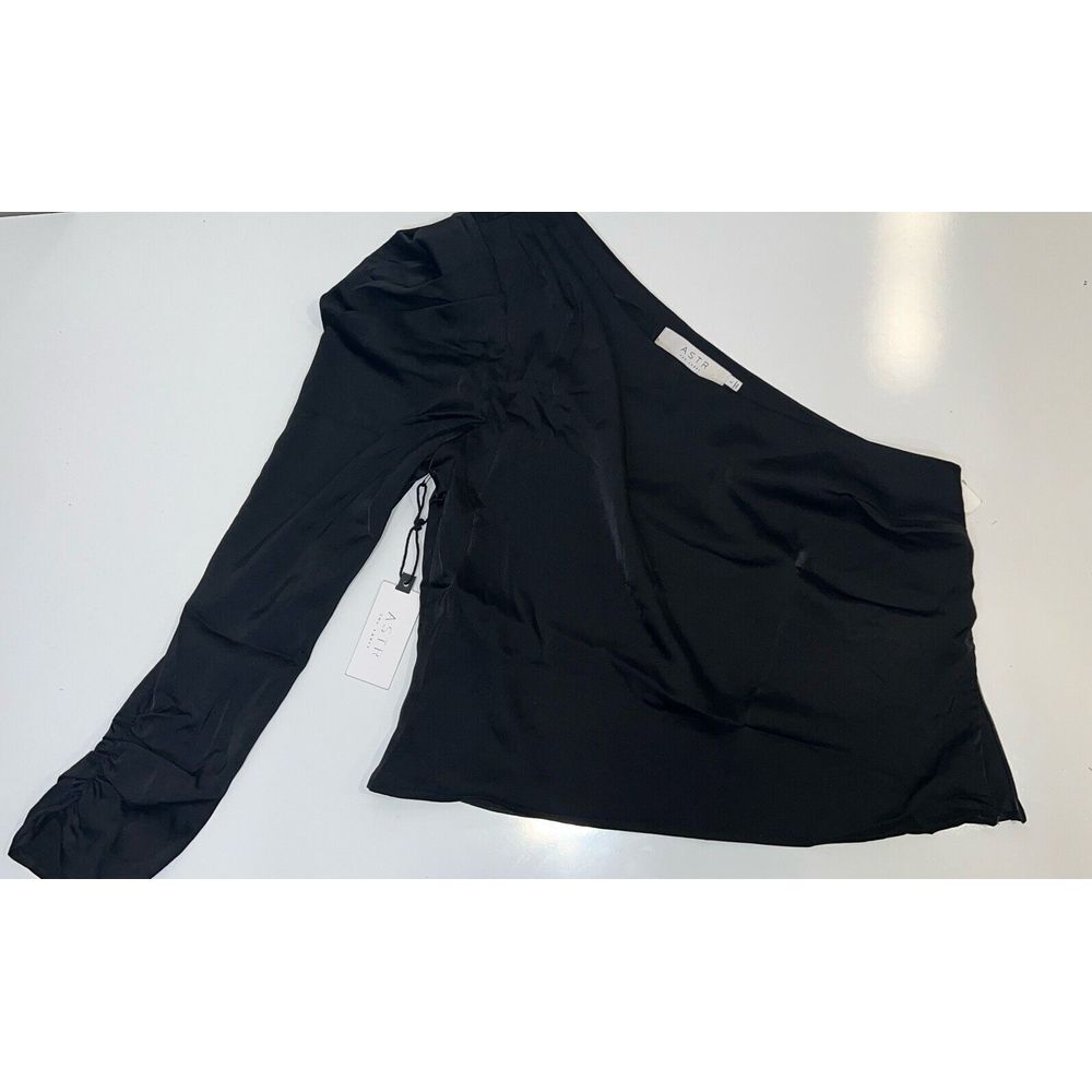 Women's Astr Asymmetrical Puff Sleeve Top Black Size Large